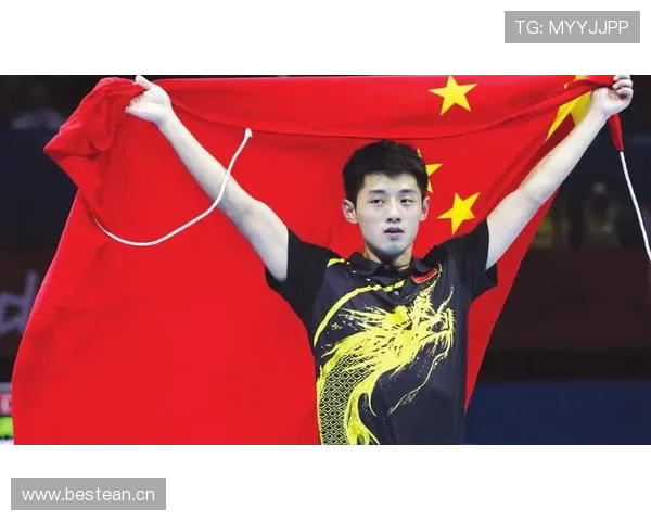 张继科上场拿金牌那气场，一下场就成了随手买菜的大哥，这反差太逗